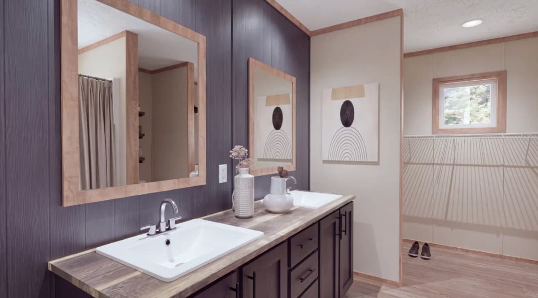 Expedition bathroom home features