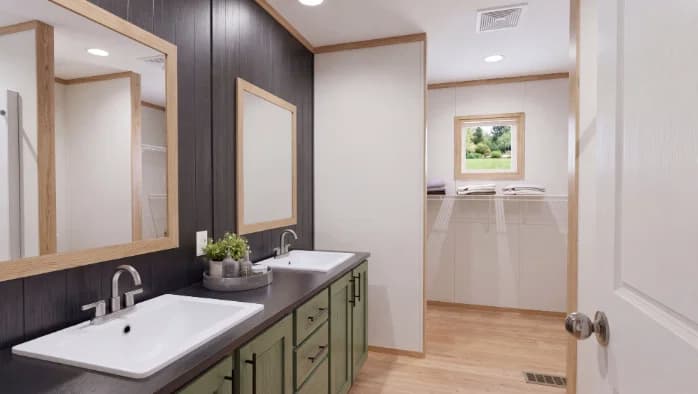 Boone bathroom home features