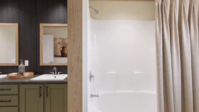 Desoto bathroom home features