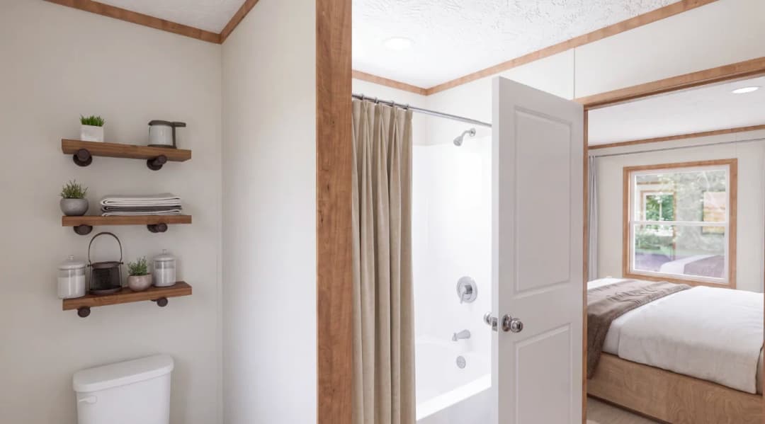 Expedition bathroom home features